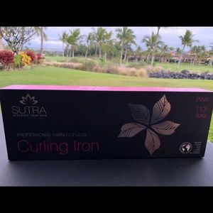 New in Box Sutra 13 mm curling iron